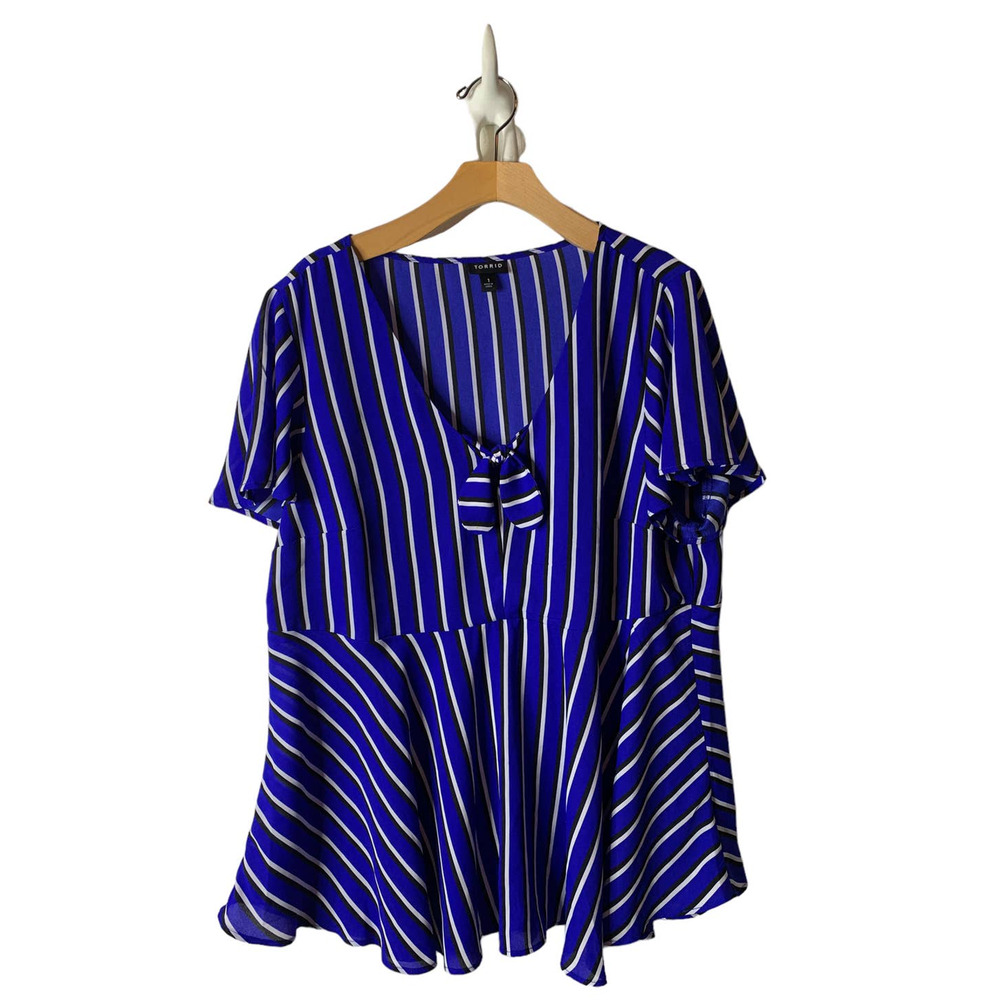 Torrid Women's Plus 1X Blue Stripe Georgette Bow Top Flutter Sleeves - Picture 2 of 7